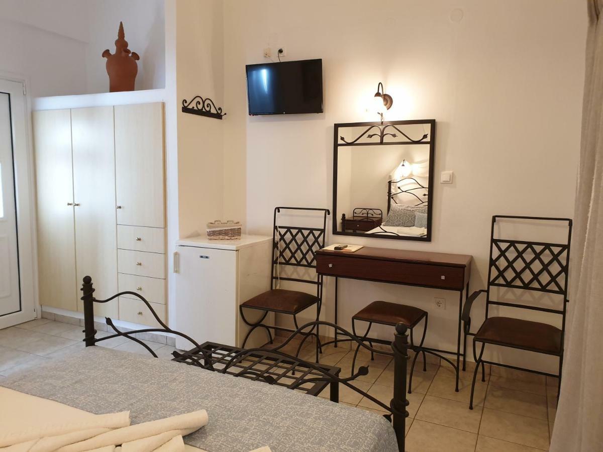 Sifnos Hotel Benaki Platis Gialos  Exterior photo